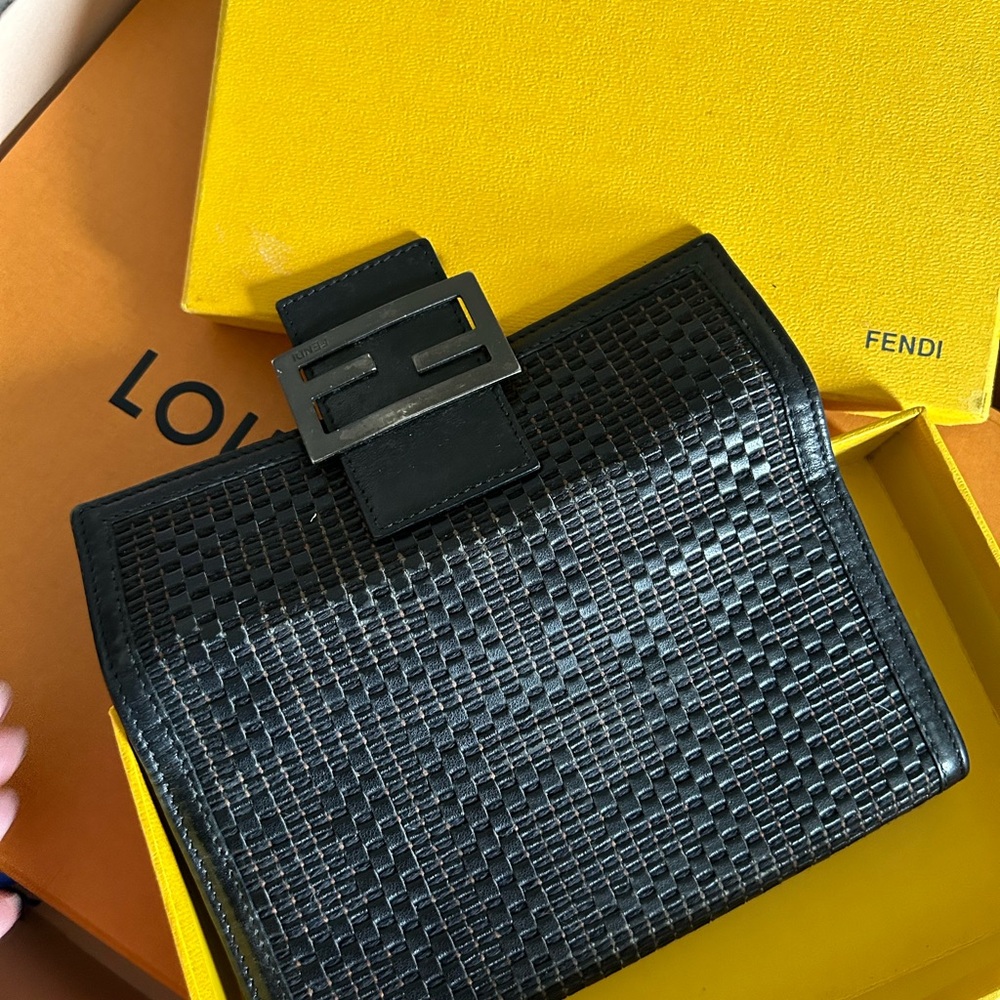 FENDI Medium Wallet - Picture 4 of 6